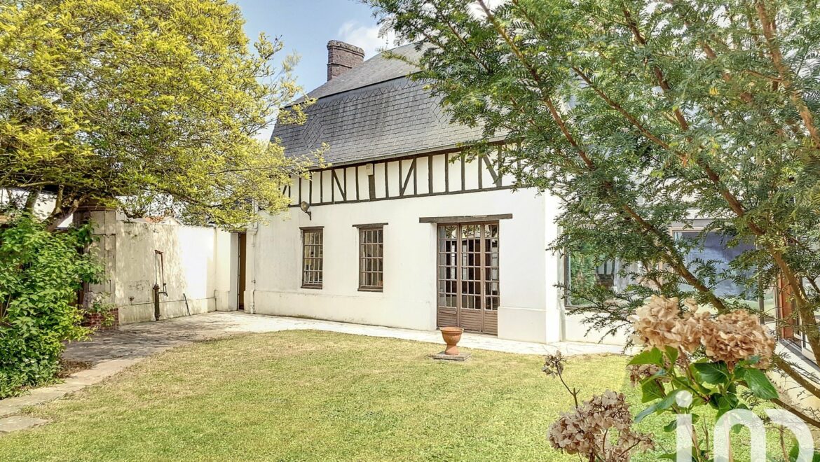 Maison 8 pièces de 204 m² à Amfreville-Saint-Amand (27370) à vendre