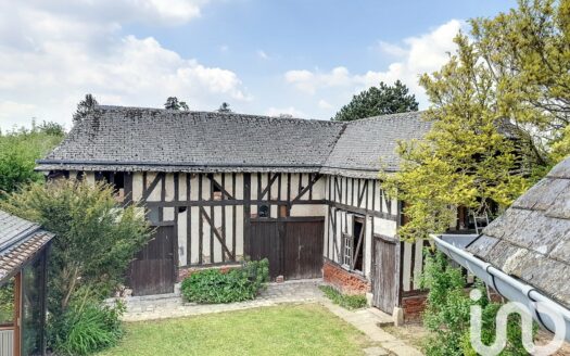 Maison 8 pièces de 204 m² à Amfreville-Saint-Amand (27370)