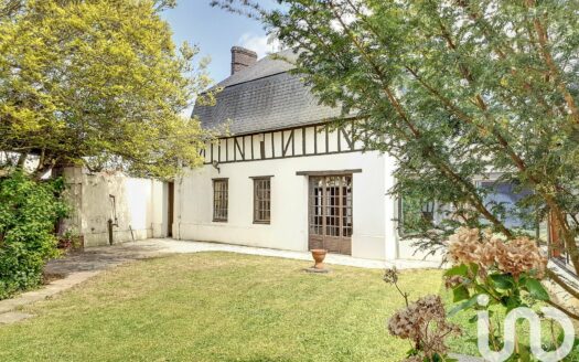 Maison 8 pièces de 204 m² à Amfreville-Saint-Amand (27370)