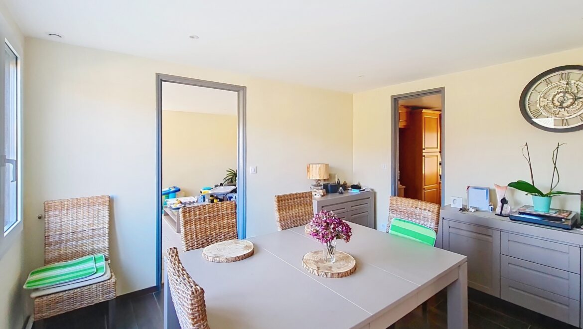 Maison 3 pièces de 55 m² à Acquigny (27400) à vendre
