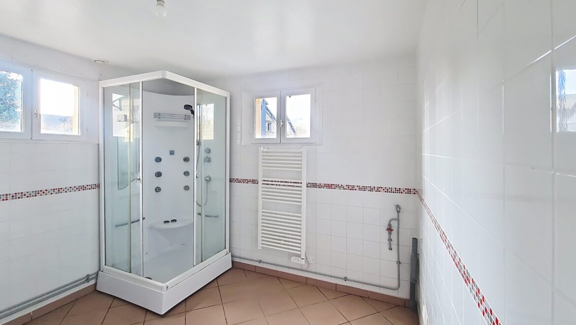 Maison 3 pièces de 97 m² à Amfreville-sur-Iton (27400) à vendre