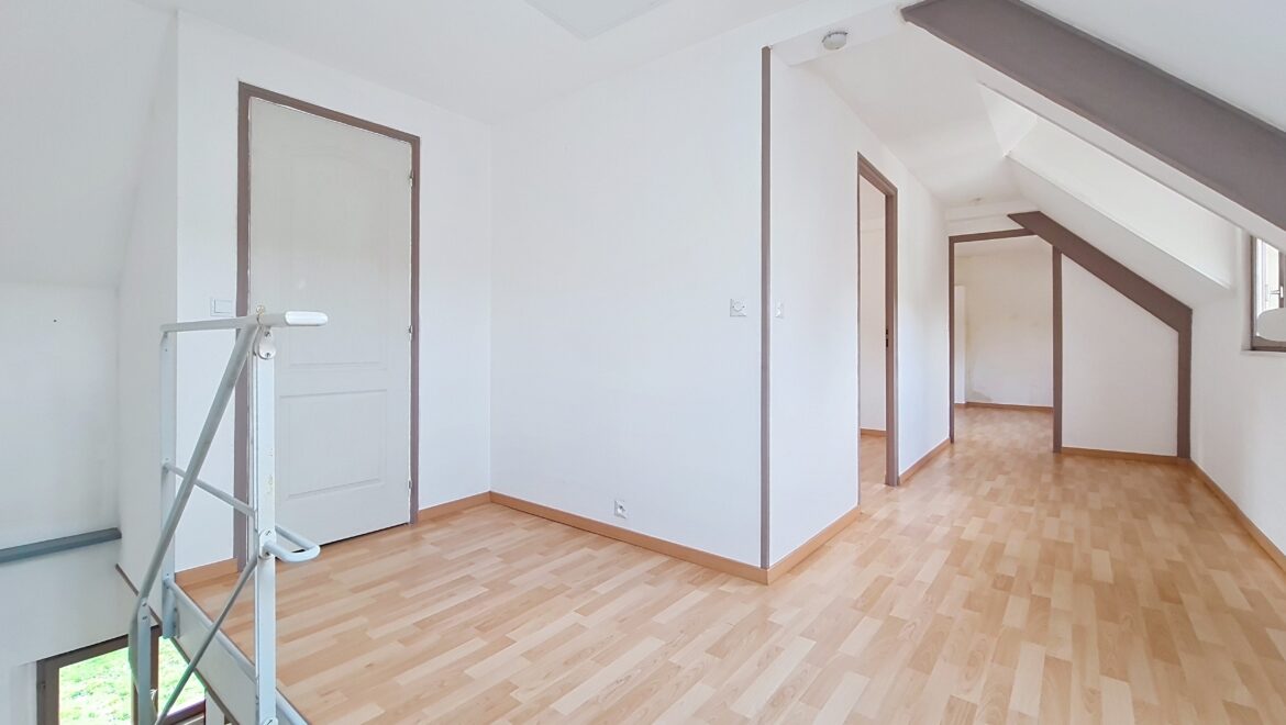 Maison 3 pièces de 97 m² à Amfreville-sur-Iton (27400) à vendre