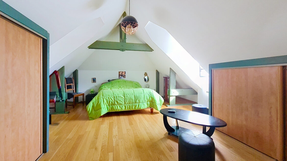 Maison 8 pièces de 206 m² à Saint-Pierre-du-Vauvray (27430) à vendre