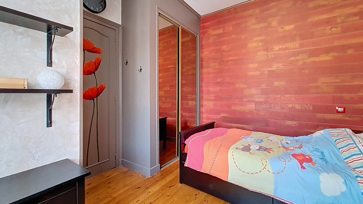 Maison 8 pièces de 206 m² à Saint-Pierre-du-Vauvray (27430) à vendre