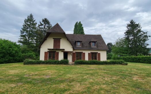 Maison traditionnelle 4 pièces de 111 m² à Hondouville (27400)